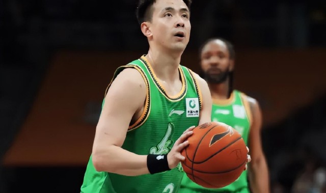 b体育官网首页-杨鸣卸任辽宁52分狂胜结束四连败！四川20连败延续耻辱 赵继伟9+3