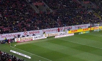 B体育下载-【德甲】新援处子球雷纳连场致胜 多特客场绝杀逆转