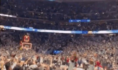 爱德华兹被控砸伤球场工作人员 或面临18个月监禁