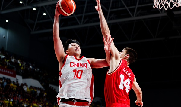 B体育下载-热身赛：中国男篮6人上双险胜FMP 王俊杰18+14+11前板徐昕10+8