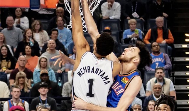 B体育官网-米奇：球队从首节开始就不在状态，第三节表现也不尽如人意